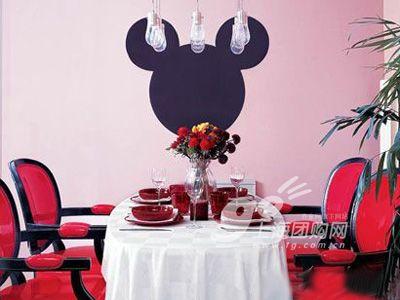 萧瑟秋冬 用浪漫花饰妆点你家餐桌
