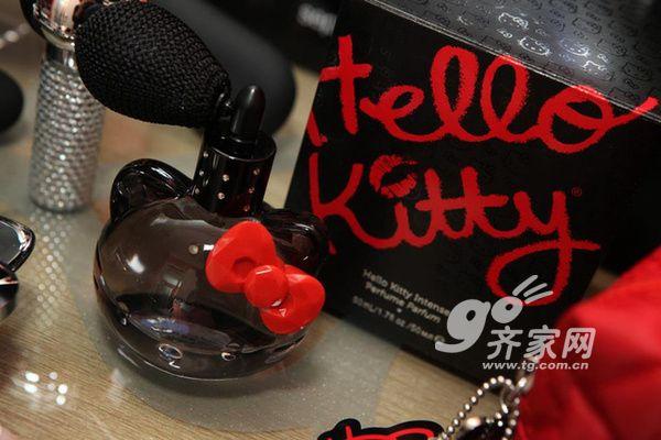 让K粉们惊声尖叫 超梦幻Hello Kitty主题套房